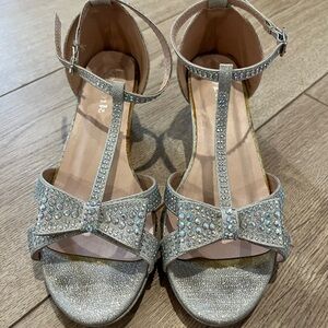 Girls Glitter open toe sandal Size 2